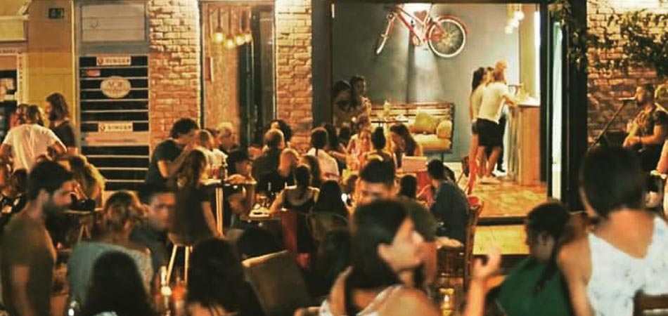 Friday nights, the café stays open till late and organises live music gigs