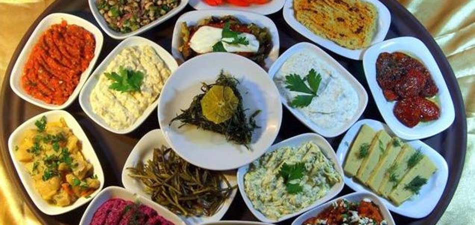 A variety of different deliciousmezes are served here